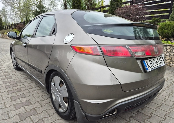 Honda Civic cena 10600 przebieg: 402000, rok produkcji 2006 z Kraków małe 379